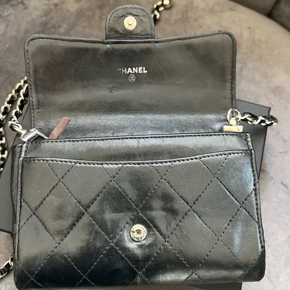 Reserved-CHANEL Matelasse gusseted flap wallet - Picture 5 of 17